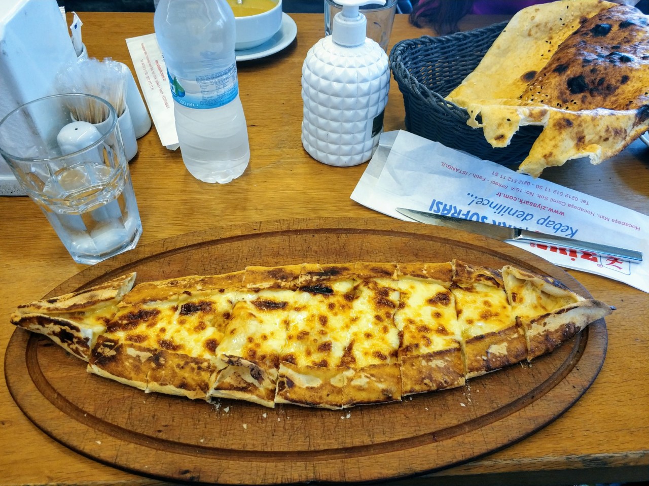 Pide no restaurante.jpg