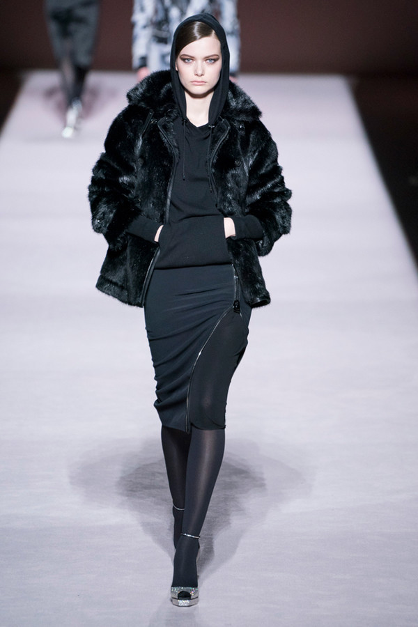 32-tom-ford-outono-inverno-2019.jpg