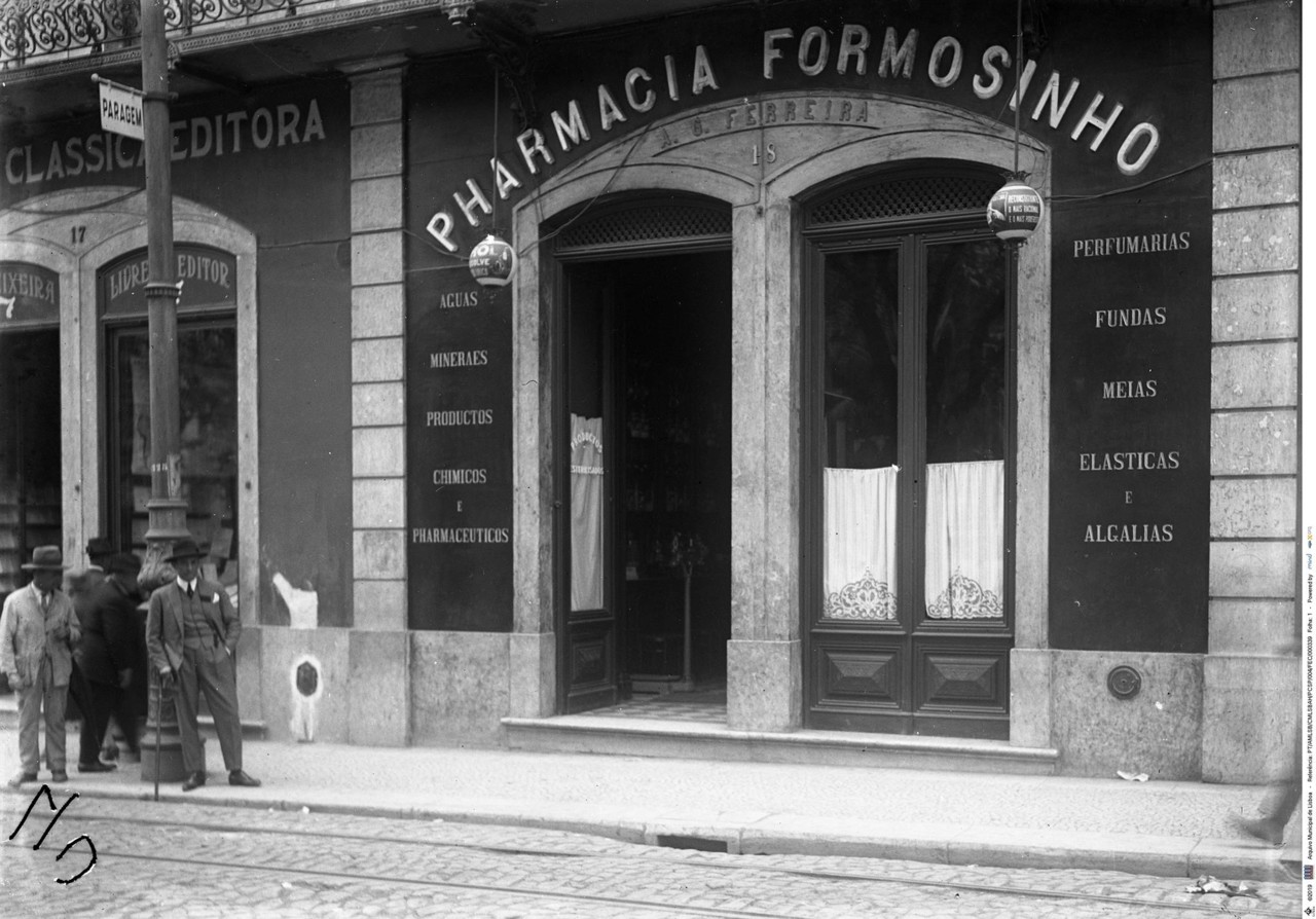 Pharmacia Folgosinho, Restaradores (F. da Cunha, s.d.)