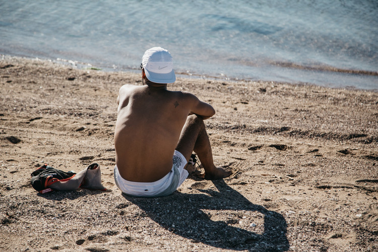 Knox+descansando+después+de+correr+42km+en+Sonora Knox+descansando+después+de+correr+42km+en+Sonora