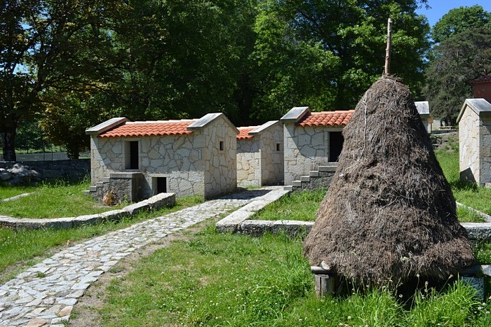 Aldeia-dos-Pequeninos.jpg Aldeia-dos-Pequeninos.jpg