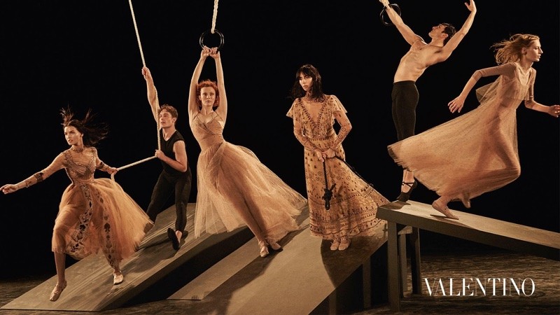 Valentino-Fall-Winter-2016-Campaign07.jpg