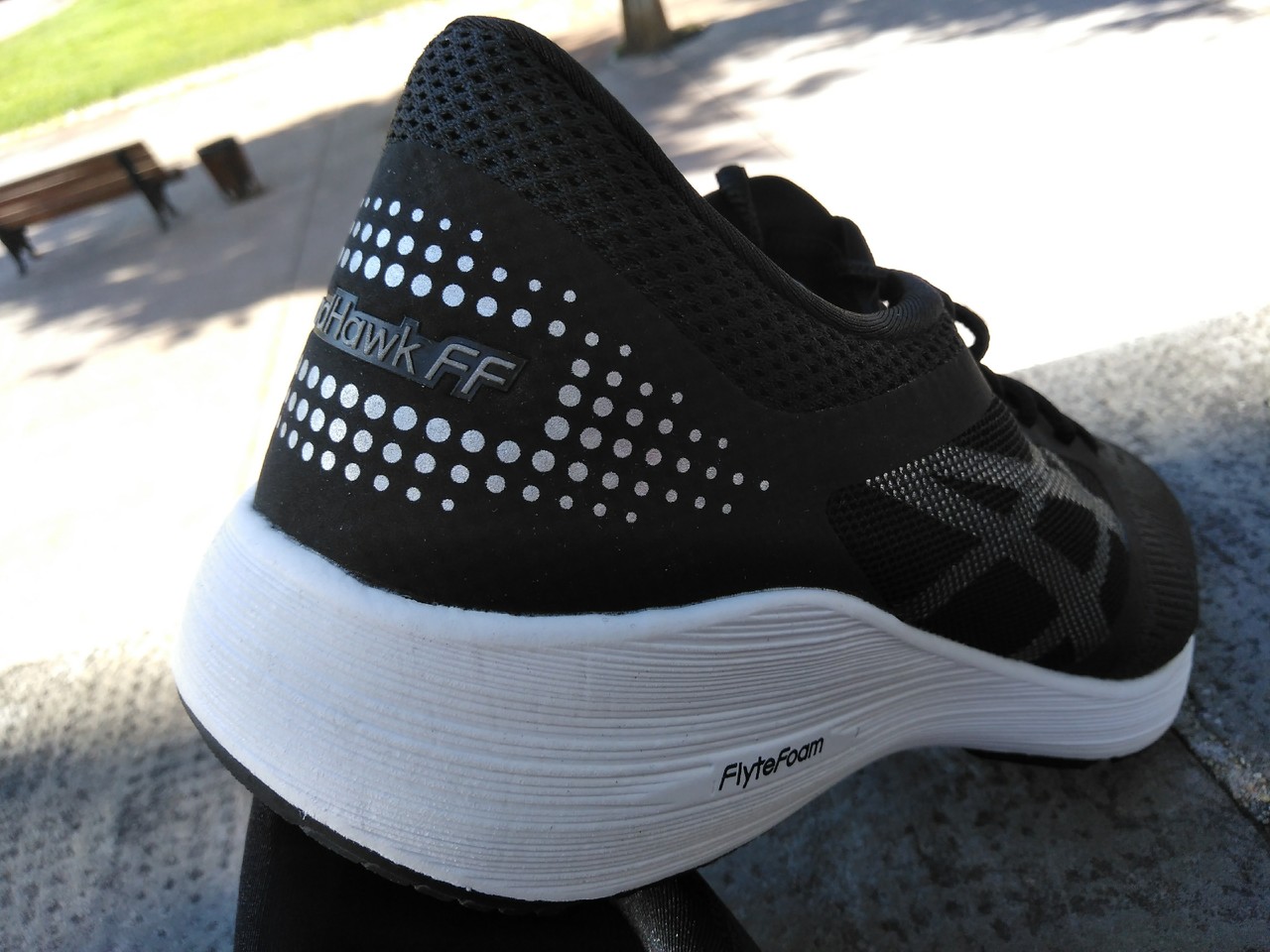 ASICS Roadhawk (5).jpg