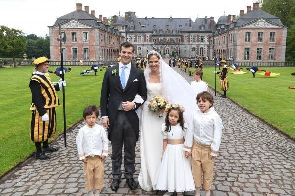 13466137_1118658441506553_5130430828891331972_n.jp