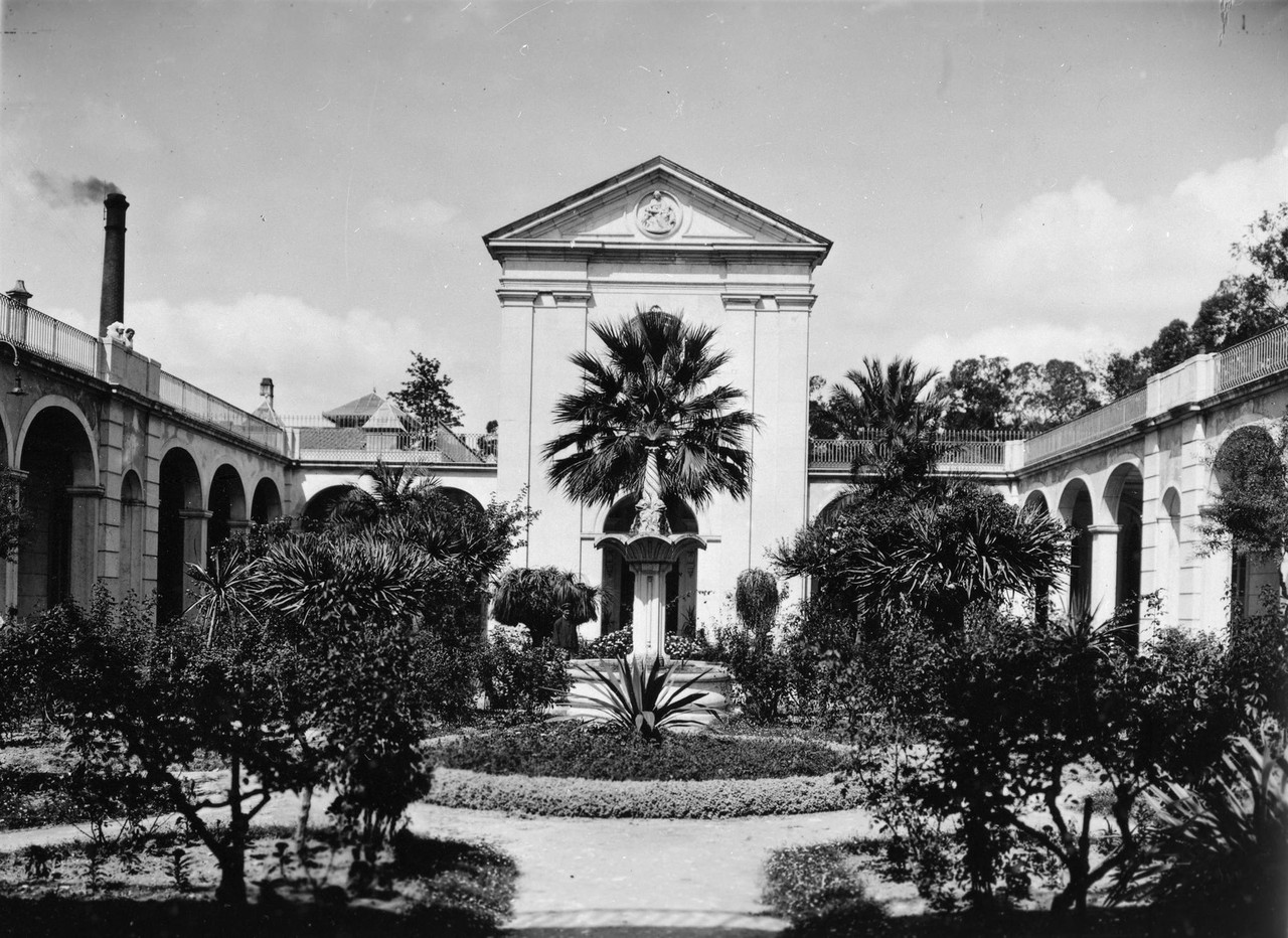 Hospital de Dona Estefânia, claustro.jpg