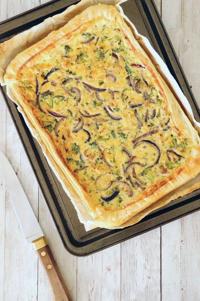 tarte folhada de bacalhau e brócolos