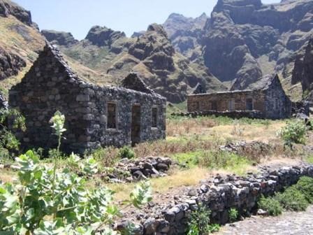 casa em ruinas 3.jpg