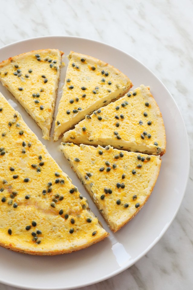 cheesecake de maracujá (cheesecake slice)