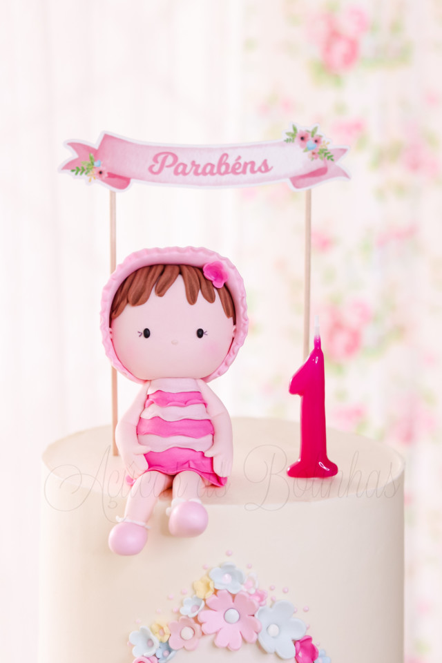 é Uma Menina! Bolo De Aniversário Imagem de Stock - Imagem de creme,  detalhes: 251453181