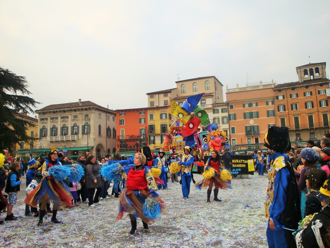 Carnaval Verona_2011.JPG Carnaval Verona_2011.JPG