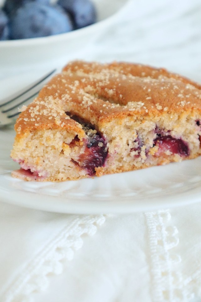 bolo de abrunhos e especiarias