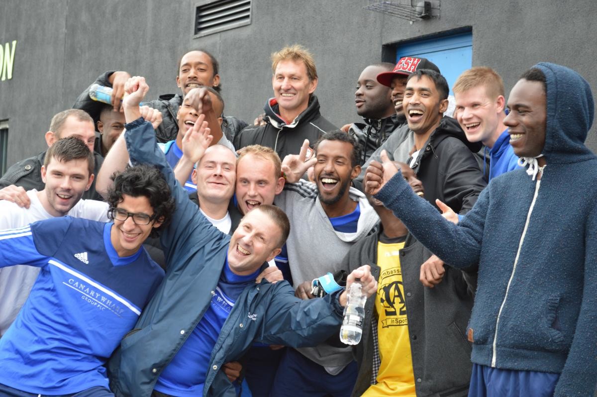 Tony Adams destaca-se pelo seu trabalho de beneficiência Tony Adams destaca-se pelo seu trabalho de beneficiência