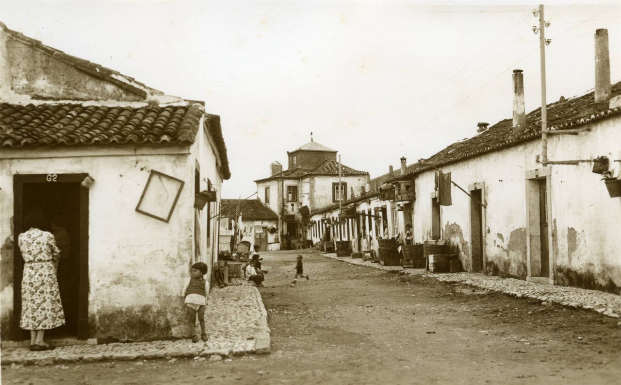 Pátio do Biaggi, às Amoreiras, sd, foto de Eduar Pátio do Biaggi, às Amoreiras, sd, foto de Eduar