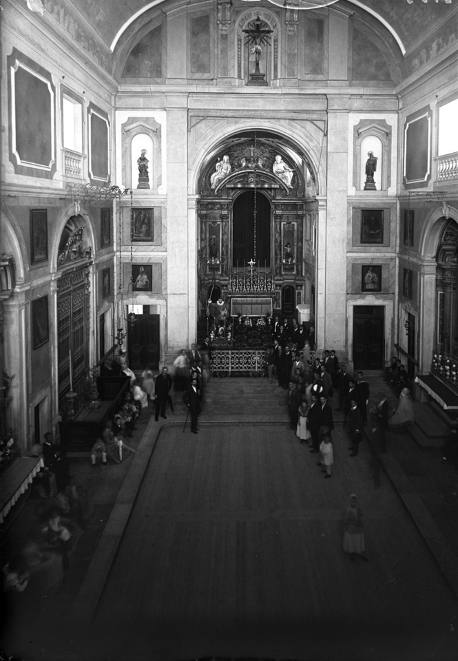 Igreja de Santa Cruz do Castelo, interior, foto de