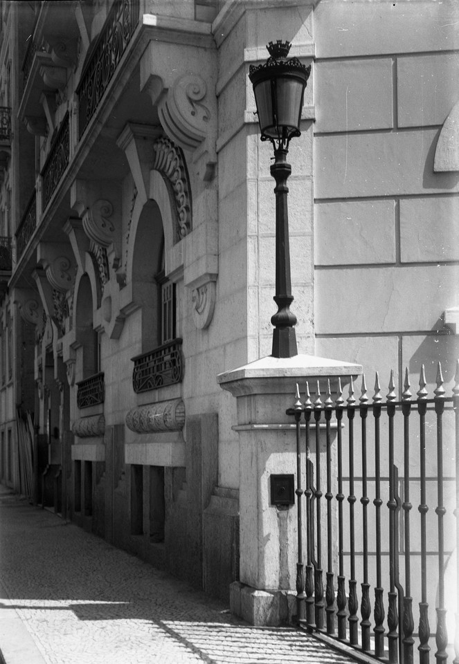 Candeeiros de Lisboa, 1944, Av. Duque de Loulé.jp