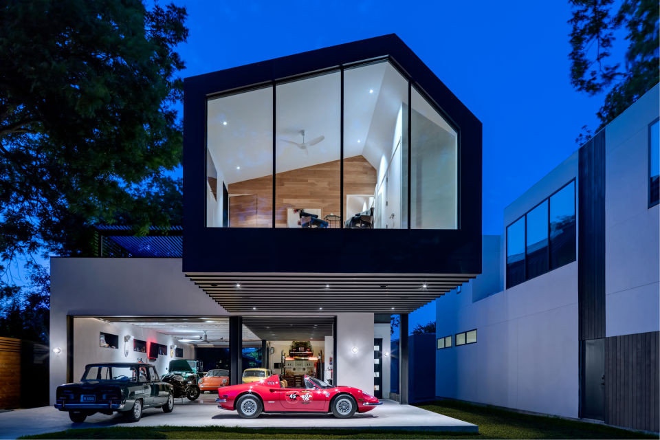 01-autohouse-by-matt-fajkus-architecture-_photo-by 01-autohouse-by-matt-fajkus-architecture-_photo-by