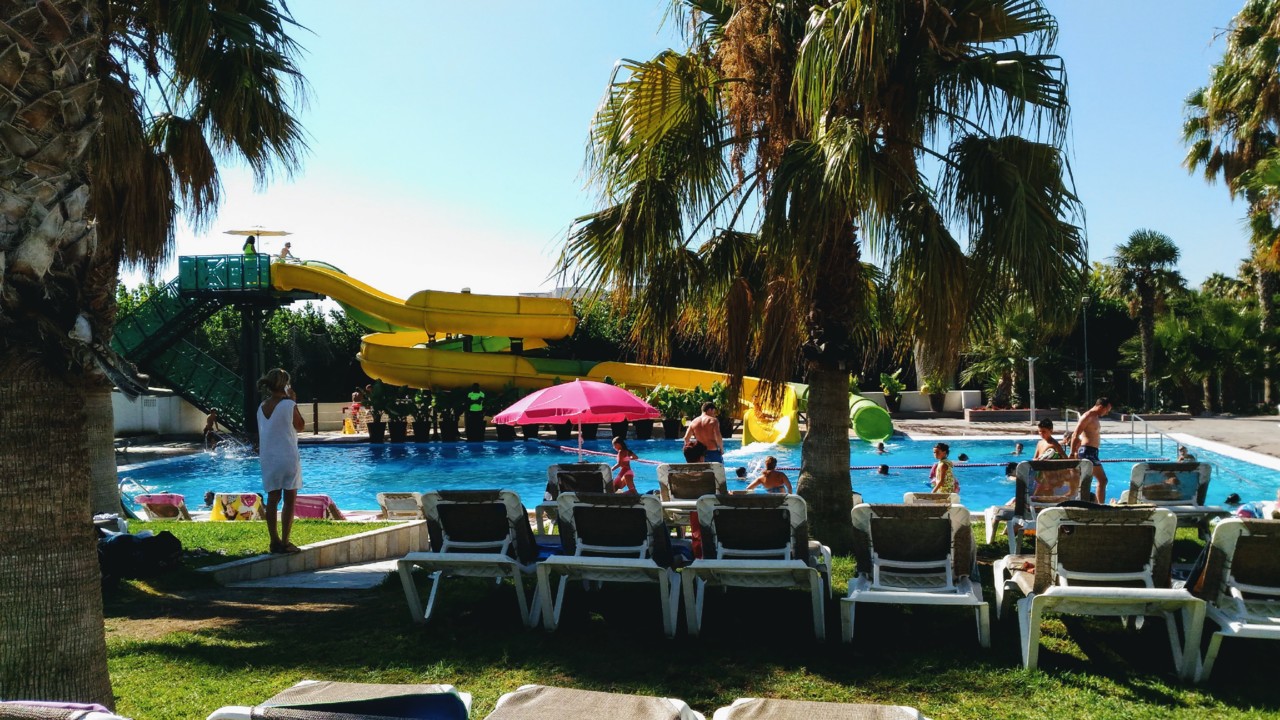 Piscina do Camping & Resort Sangulí Salou.jpeg Piscina do Camping & Resort Sangulí Salou.jpeg