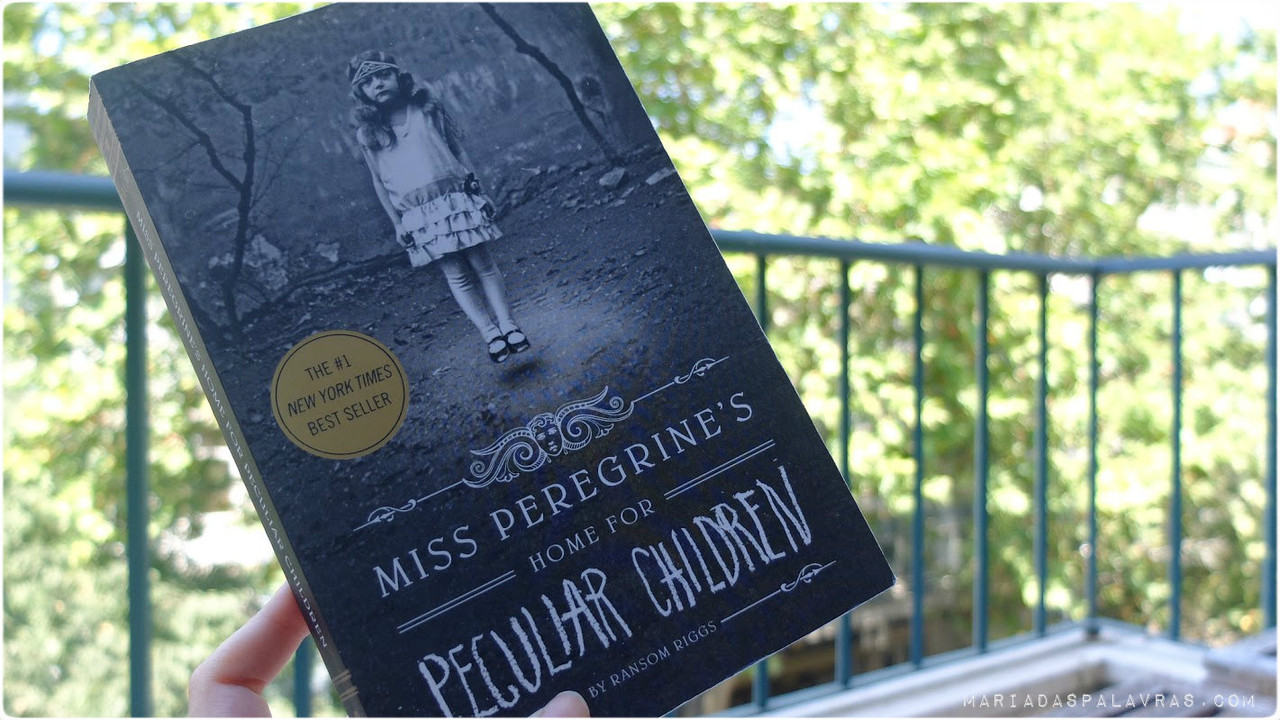 Miss Peregrine's Home for Peculiar Children | O Livro (capa) Miss Peregrine's Home for Peculiar Children | O Livro (capa)