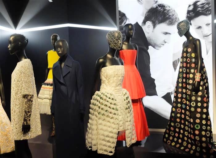 Christian-Dior-Couturier-Reve-Exhibition-Paris-Fas