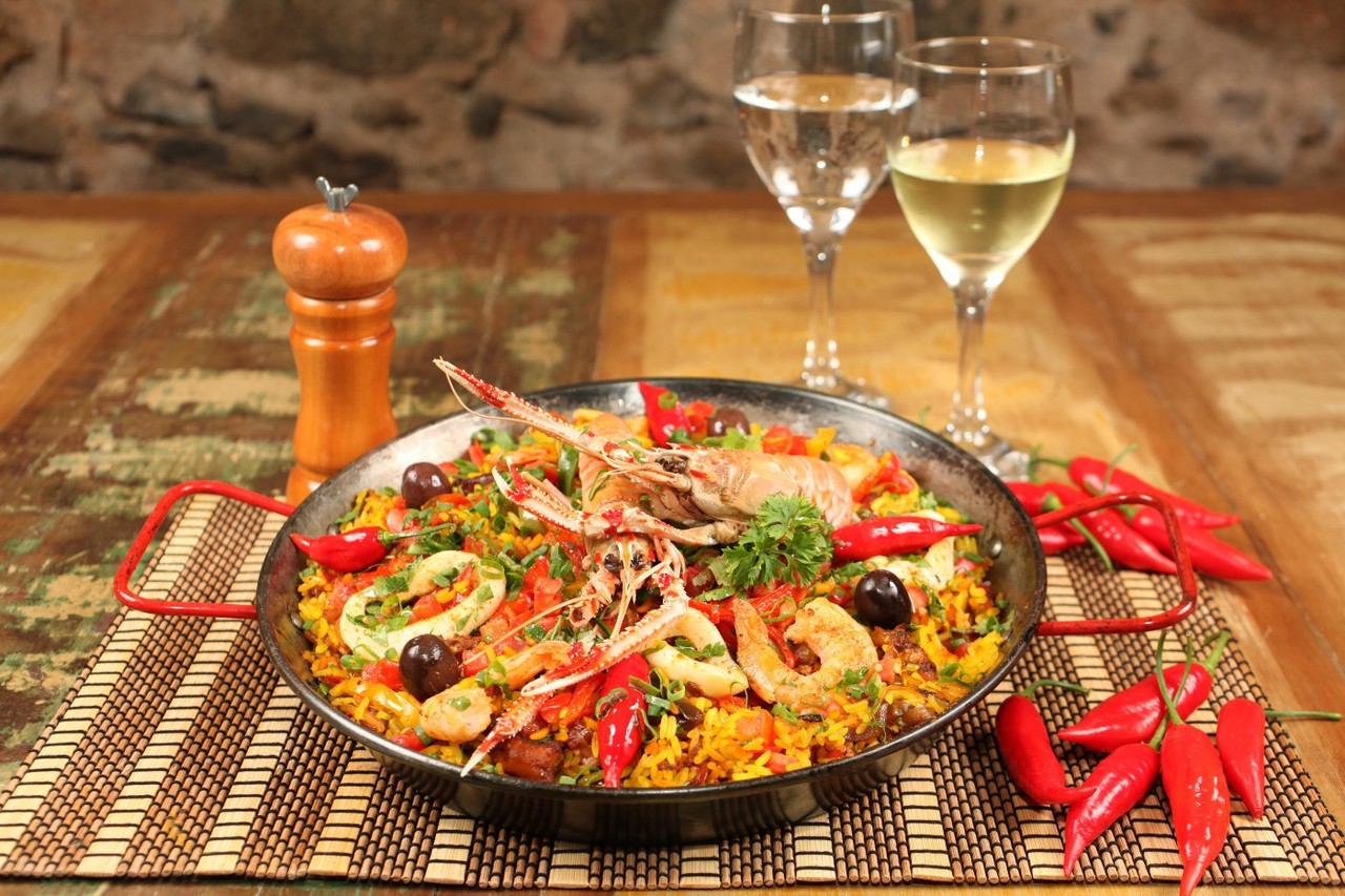 paella-na-mesa-e1402073215578.jpg paella-na-mesa-e1402073215578.jpg