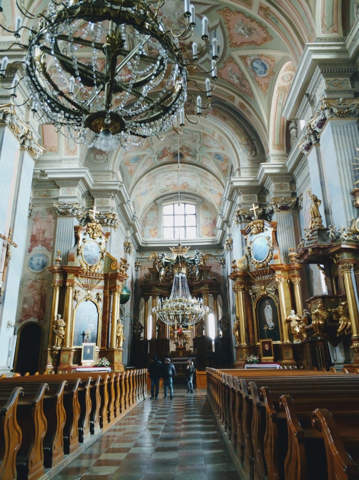 Interior da Igreja de Santa Ana.jpg