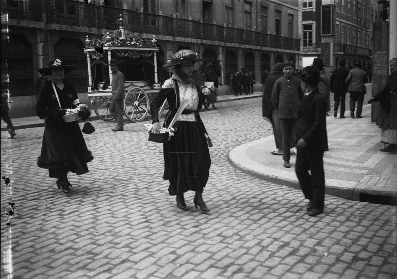 Primeira venda da flor, Março de 1917, foto de Jo Primeira venda da flor, Março de 1917, foto de Jo