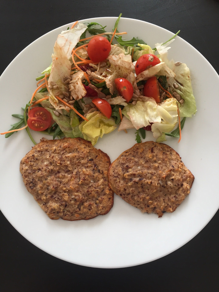 Hamburgueres atum e feijão Hamburgueres atum e feijão