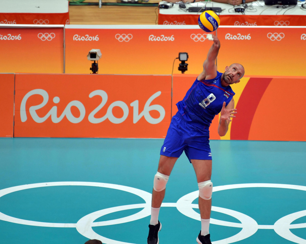 Sergey Tetyukhin passou o talento do voleibol para os filhos Sergey Tetyukhin passou o talento do voleibol para os filhos