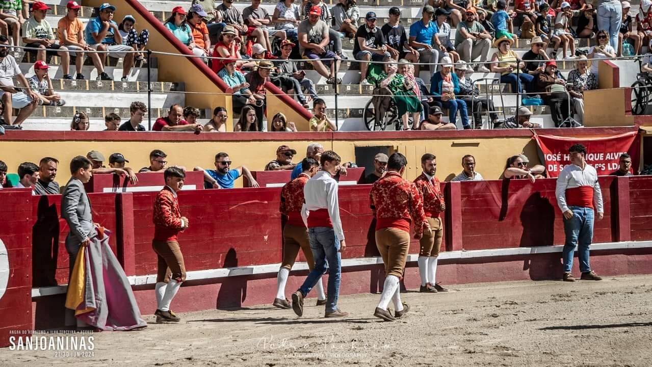 tourada crianças.jpg