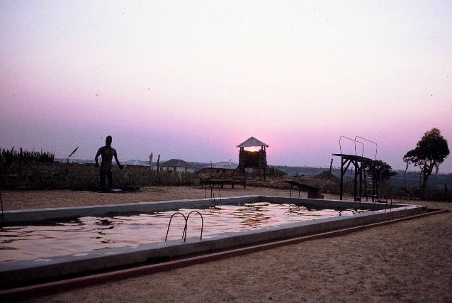 Piscina Alto Chicapa Piscina Alto Chicapa