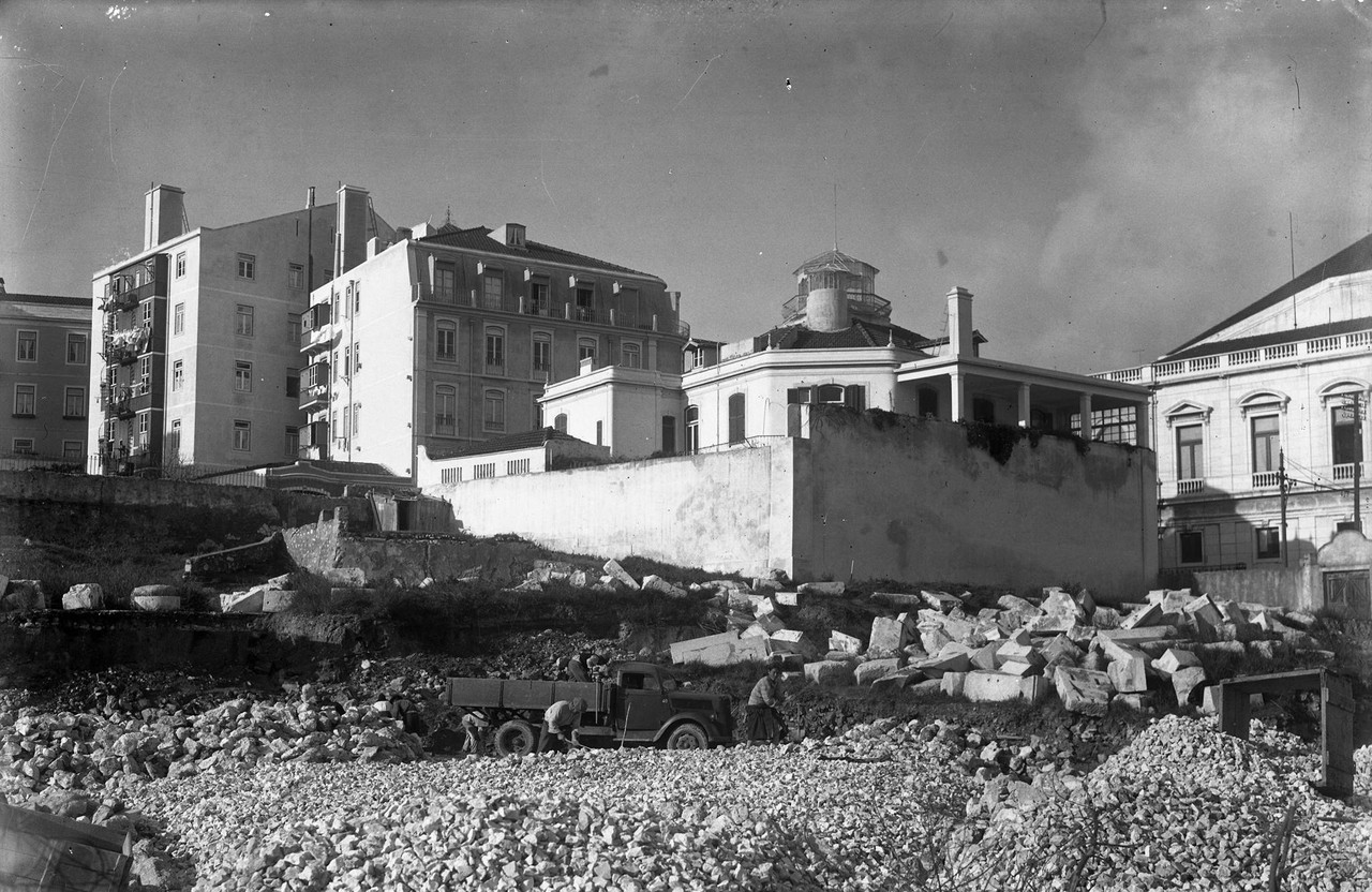 Obras municipais junto do palácio de São Bento, 