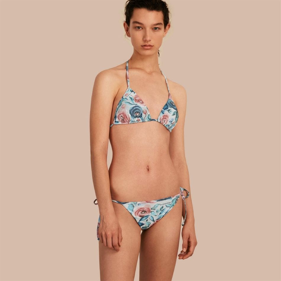 bikinis-2017-burberry-coleçao-verao-inspiraçoes-