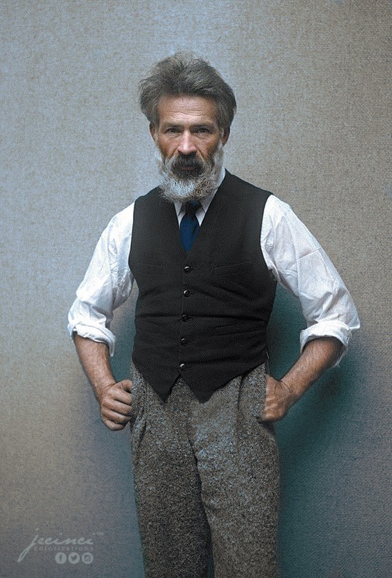 Constantin Brâncuși - 1926.jpg Constantin Brâncuși - 1926.jpg