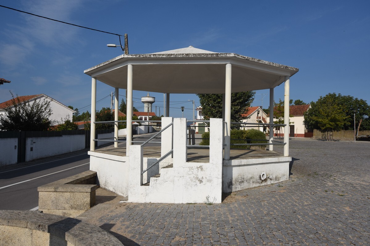 Santo André das Tojeiras (Castelo Branco) '20 000