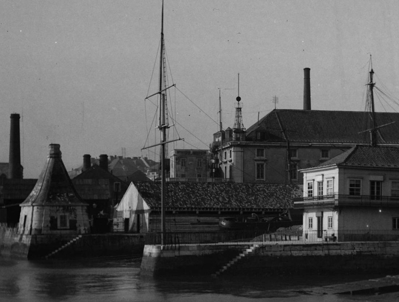 Arsenal da Marinha, foto José Chaves Cruz, in a.f