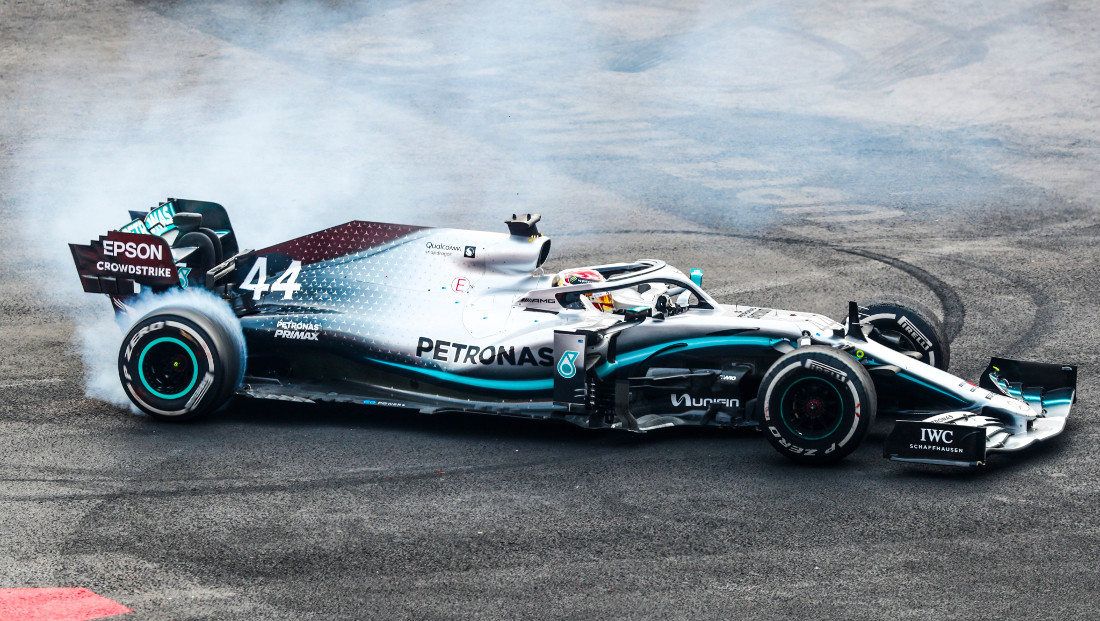 Mais um ano de domínio Mercedes