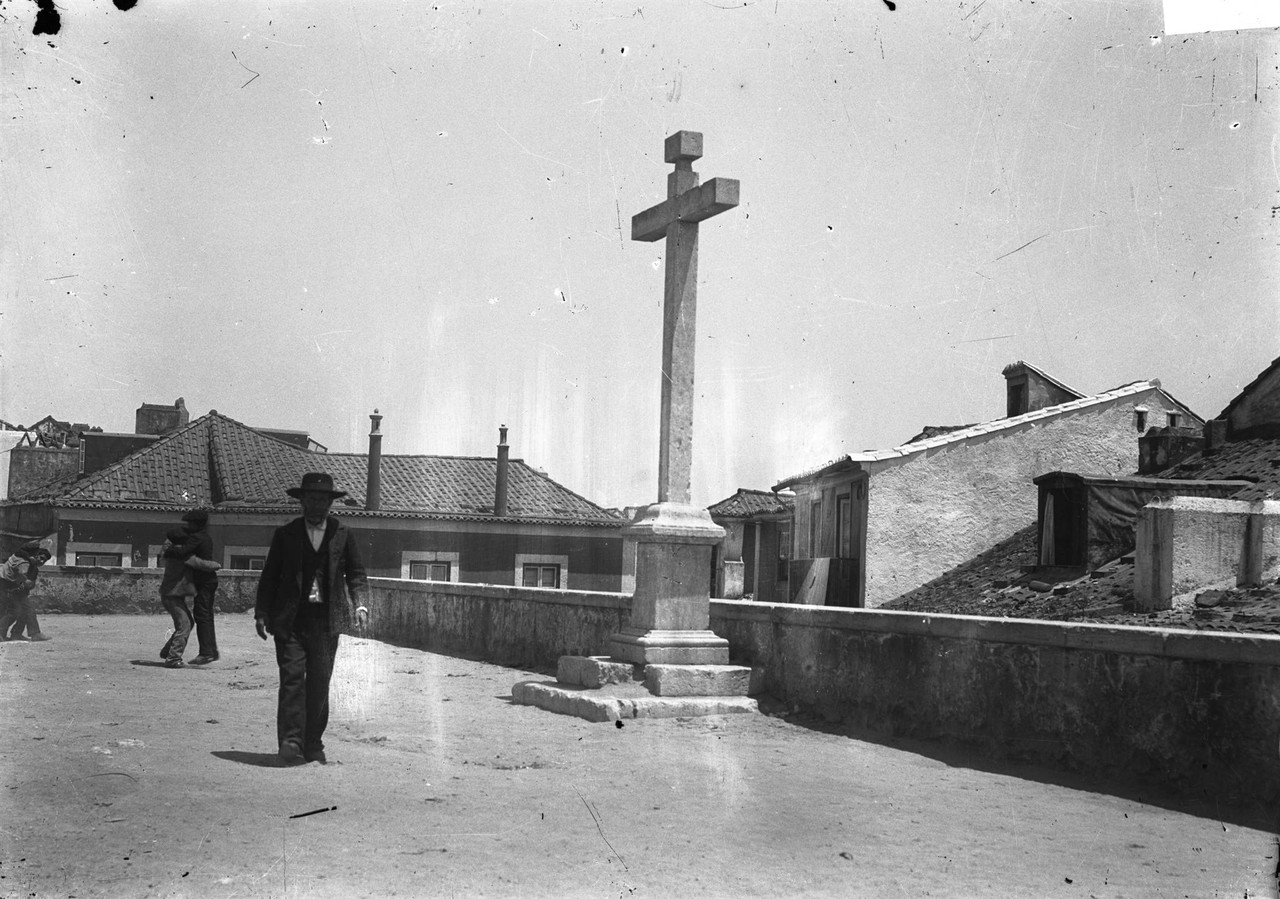 Cruzeiro de Santo Estêvão, sd, foto de José Art