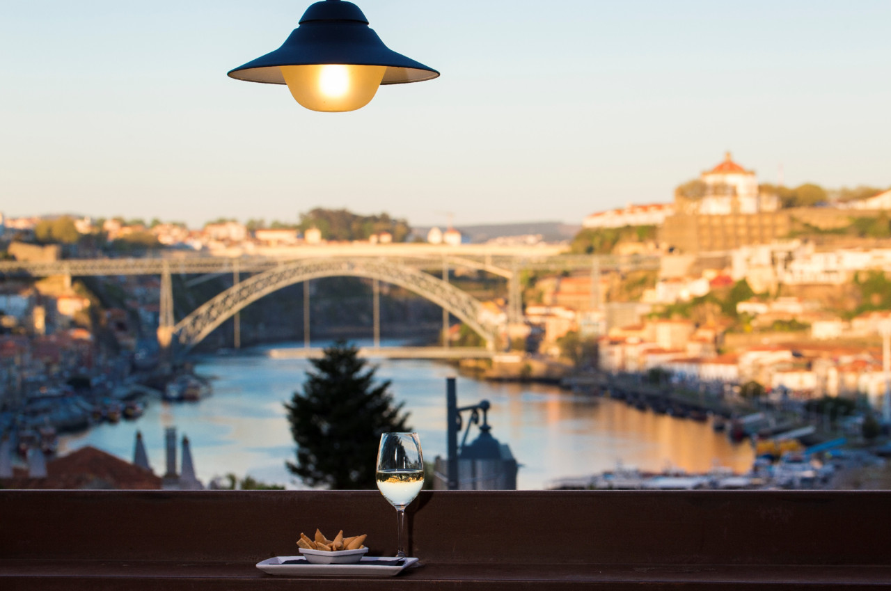 VINUM promove primeiro jantar vínico do ano