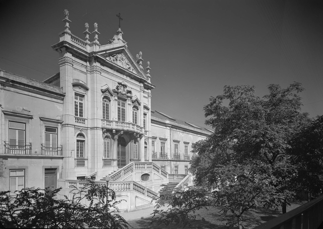 Palácio da Bemposta, fachada principal, estudio m