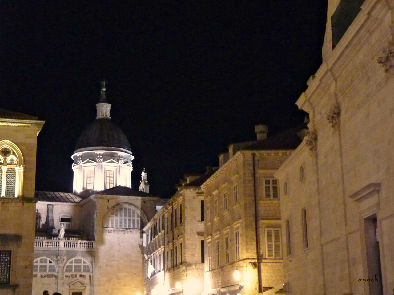 Dubrovnik, Croatia - by night (10).jpg