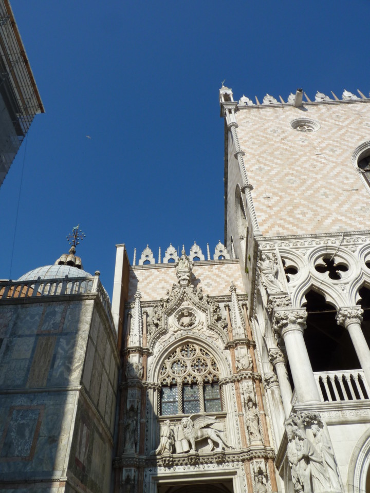 Veneza - Porta della Carta.JPG