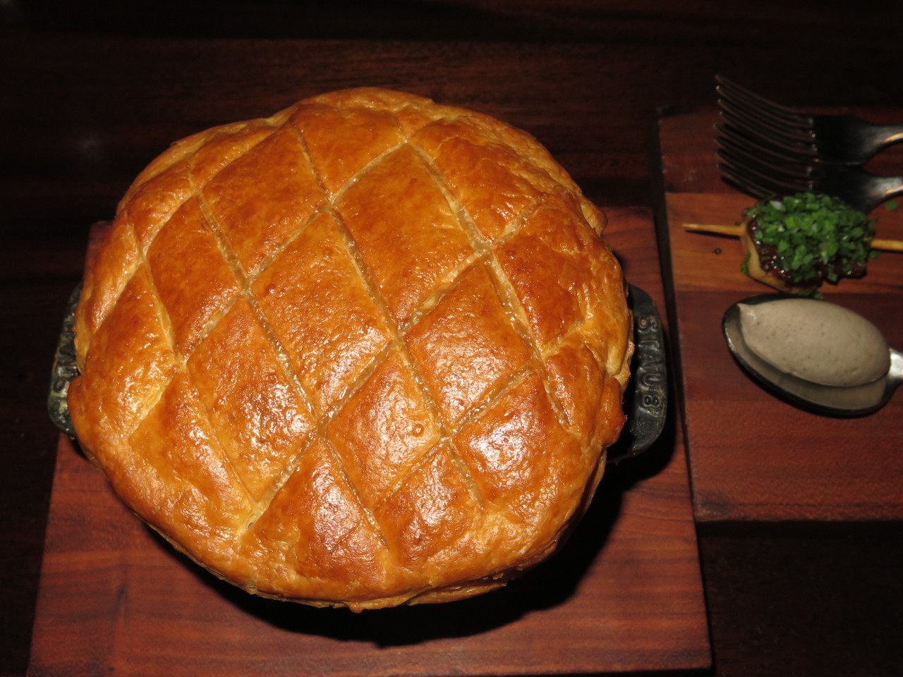 Chicken Pot Pie… ao lado, o foie gras e a trufa negra