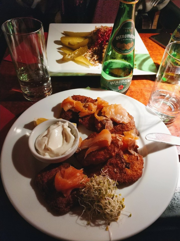 Panquecas de batata em Varsóvia.jpg