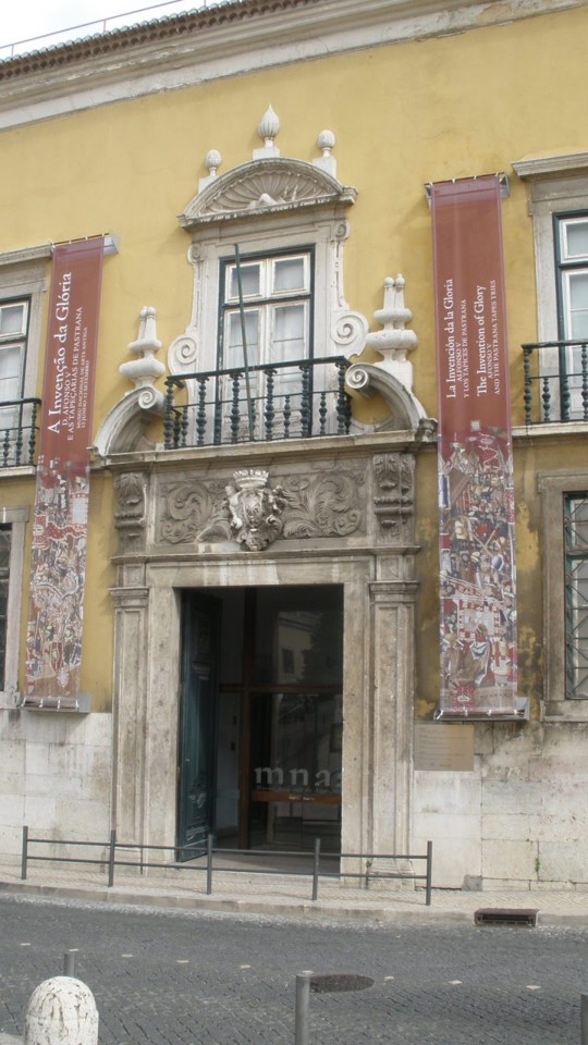 Portal do Palácio Alvor-Pombal.JPG