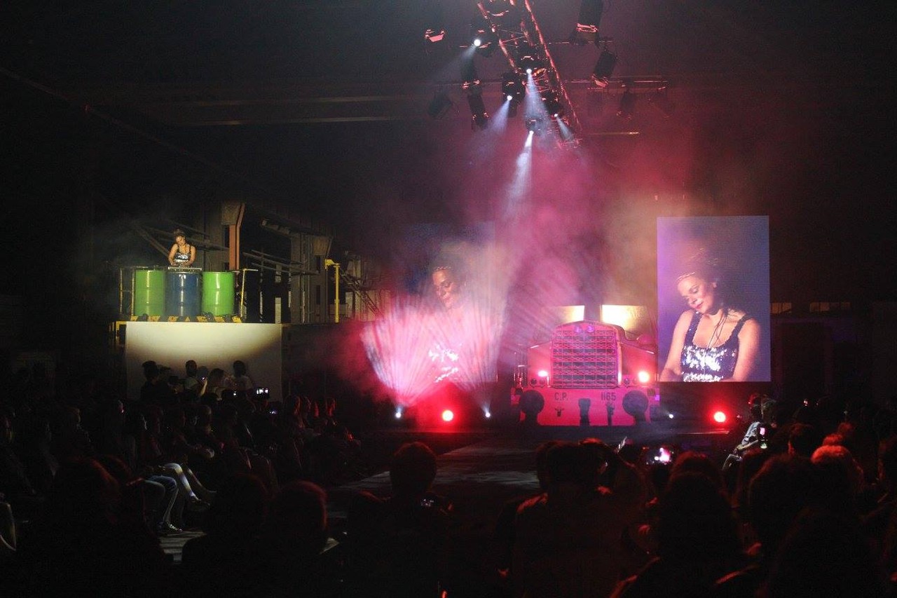 ecofashion dj 2.jpg ecofashion dj 2.jpg