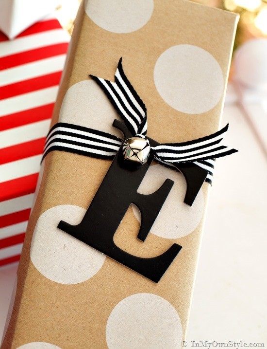 Letter-and-number-gift-tags-30-cute-ways-to-wrap-C