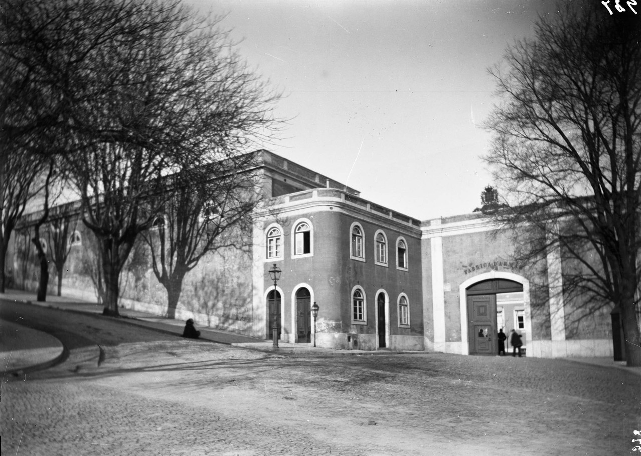 Fábrica de Armas do Campo de Santa Clara.jpg Fábrica de Armas do Campo de Santa Clara.jpg