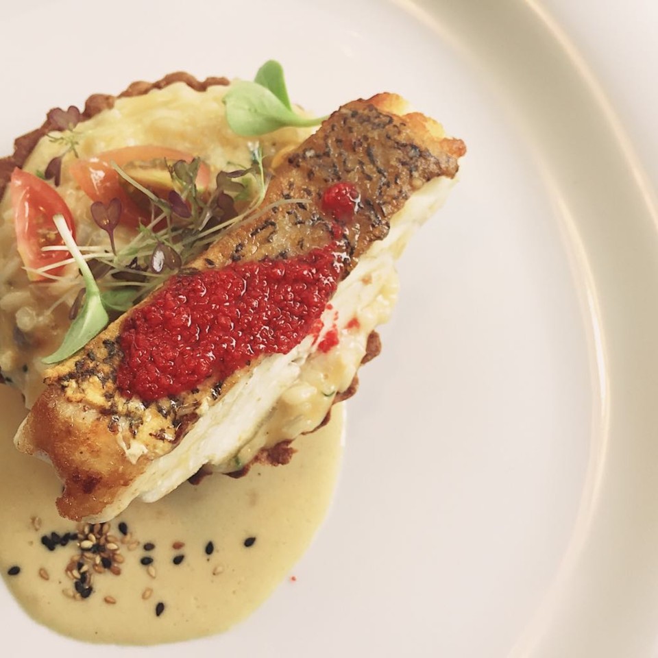 o mercado mora em frente