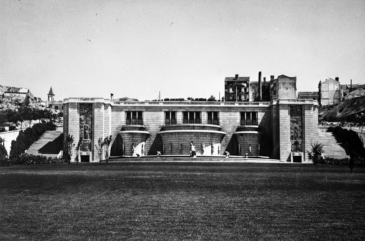 Fonte monumental, 1948, foto de Fernando Martinez Fonte monumental, 1948, foto de Fernando Martinez