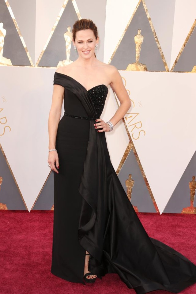 Jennifer Garner em Versace.jpg